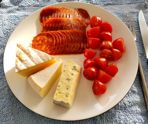 chorizo cheese and tomatoes cuisinefiend.com keto diary
