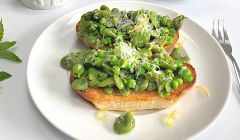 broad bean bruschetta