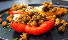 spiced chickpeas with red peppers