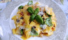 pasta with fresh tomatoes