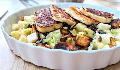 pear and haloumi salad