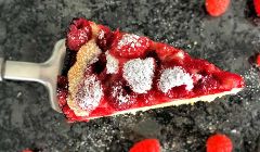 Raspberry cake