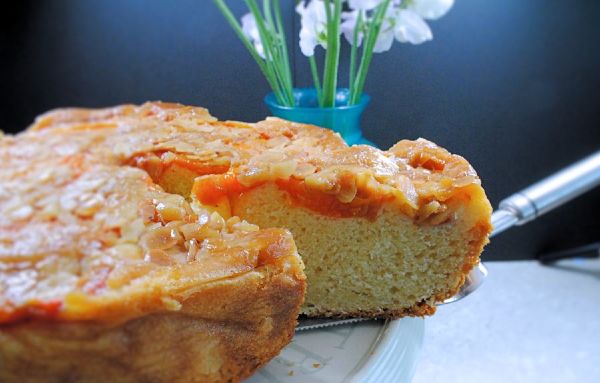 Apricot cake