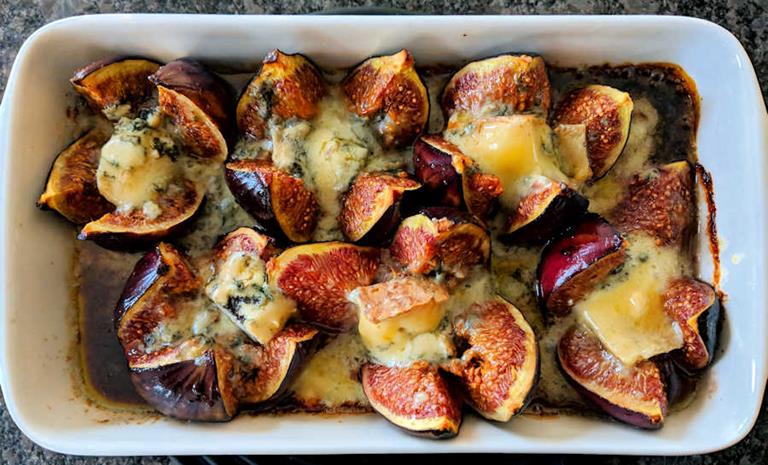 baked figs with blue cheese cuisinefiend.com