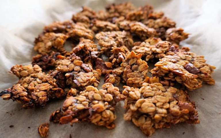banana granola clusters cuisinefiend.com
