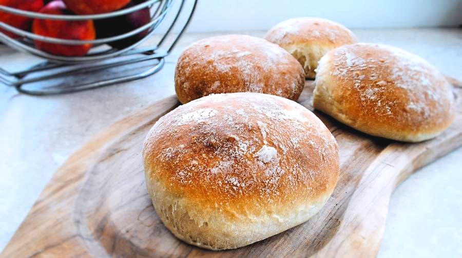 weiche weiße mehlige Baps cuisinefiend.com 