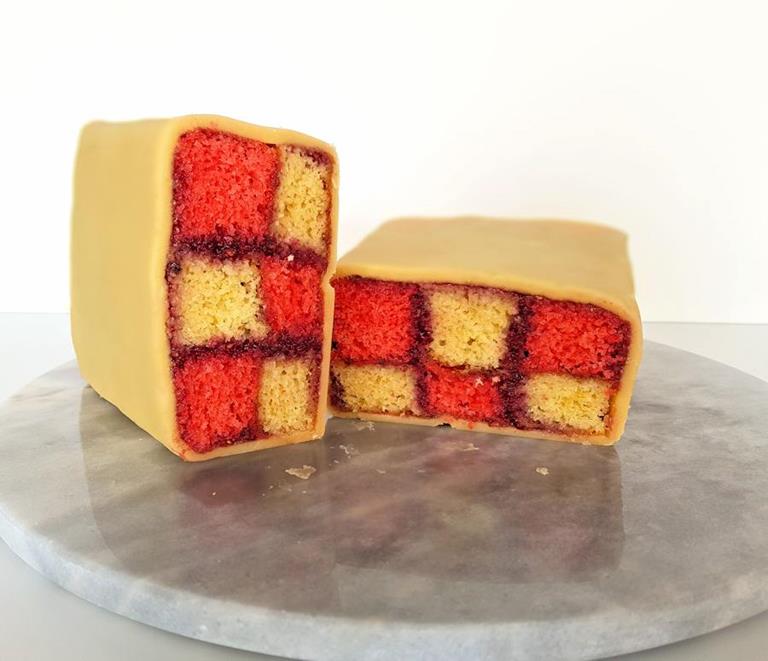 Battenberg online cake tin