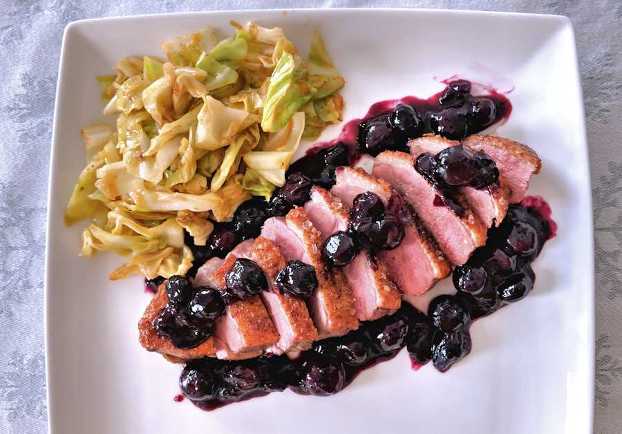 duck fillet with blueberry sauce