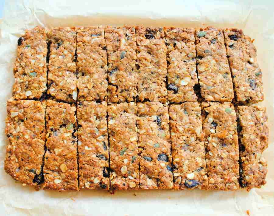 fruit and nut granola bars cuisinefiend.com