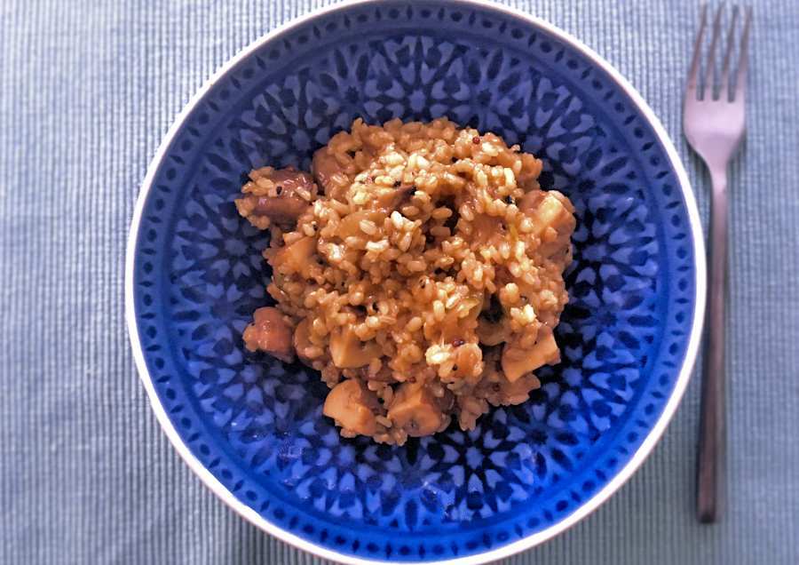 Brown rice with mushrooms