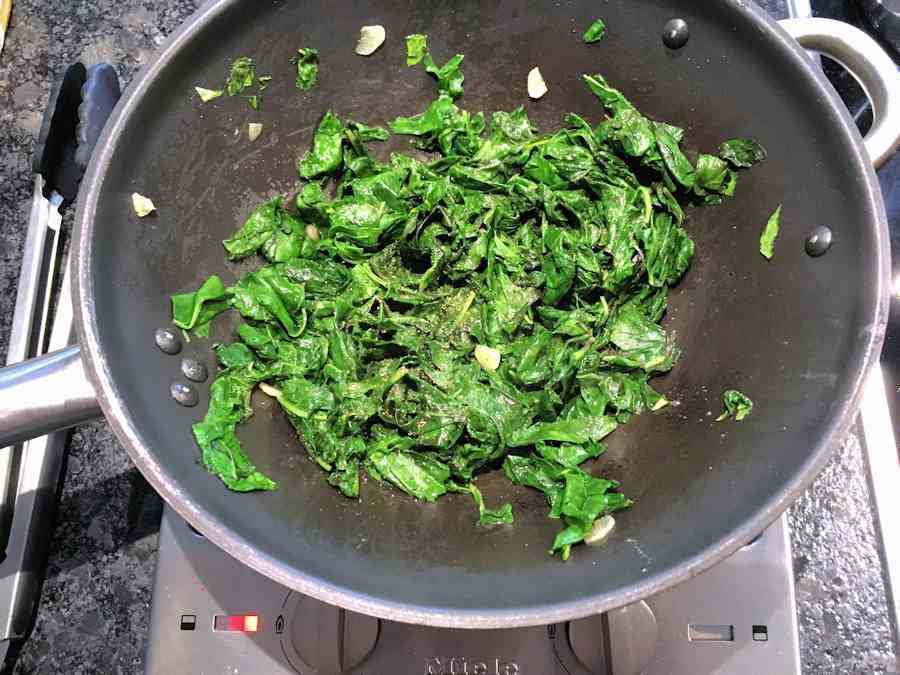 how to cook spinach