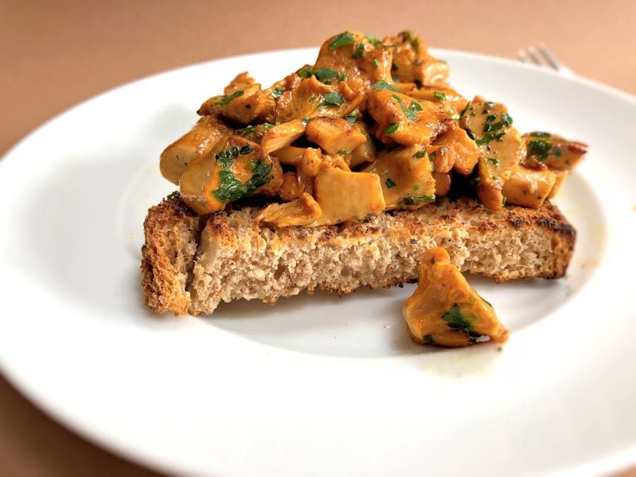 chanterelles on toast cuisinefiend.com