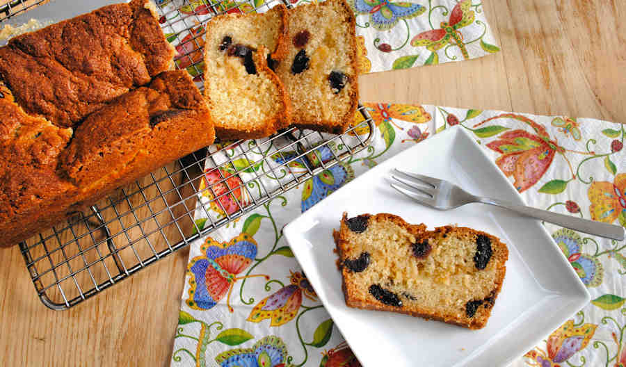 Cherry cake with homemade marzipan layer