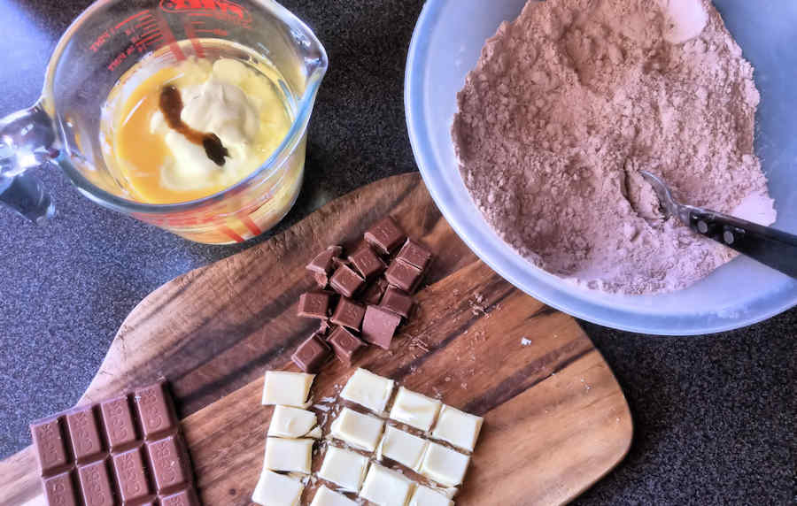 Chocolate muffins ingredients