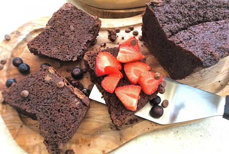 Chocolate streusel pound cake