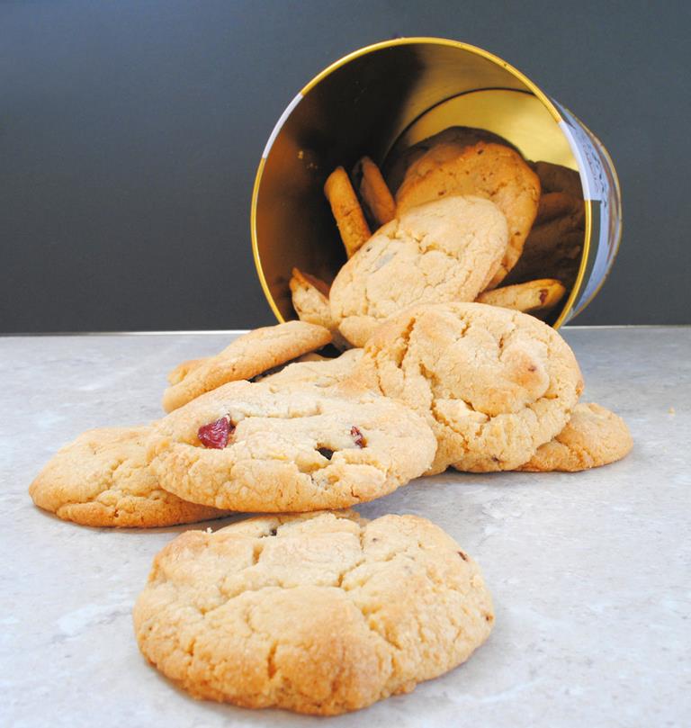 condensed milk cookies with cranberries cuisinefiend.com