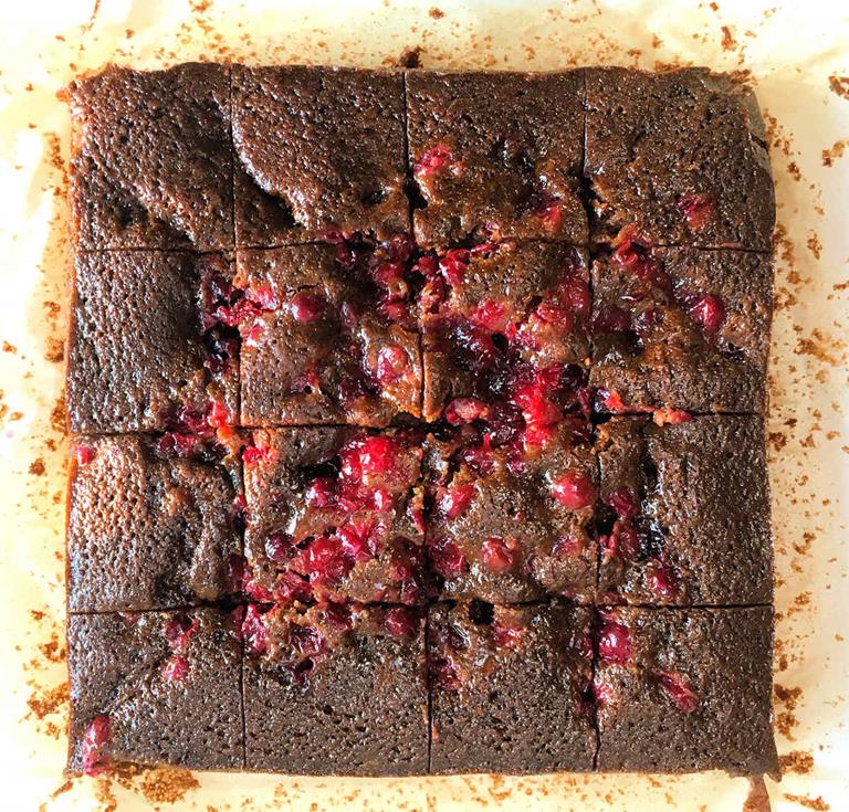 cranberry gingerbread cake