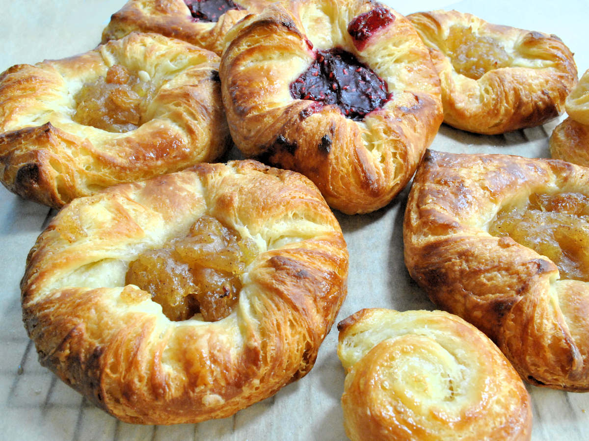 https://www.cuisinefiend.com/RecipeImages/Easy%20Danish/easy-danish-pastries-4.jpg