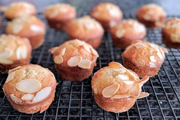 financiers #dessert #almonds cuisinefiend.com