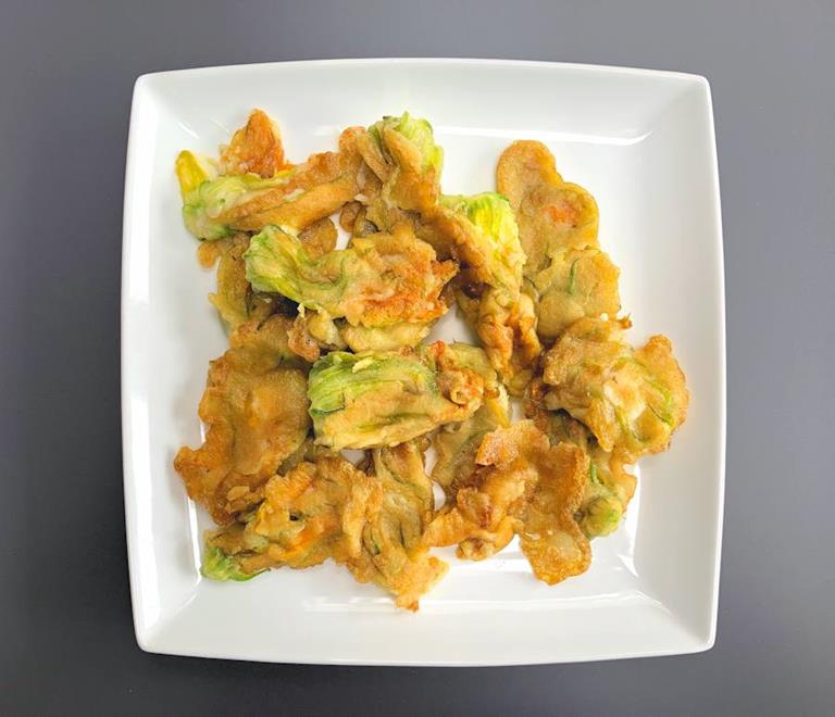 fried zucchini flowers cuisinefiend.com