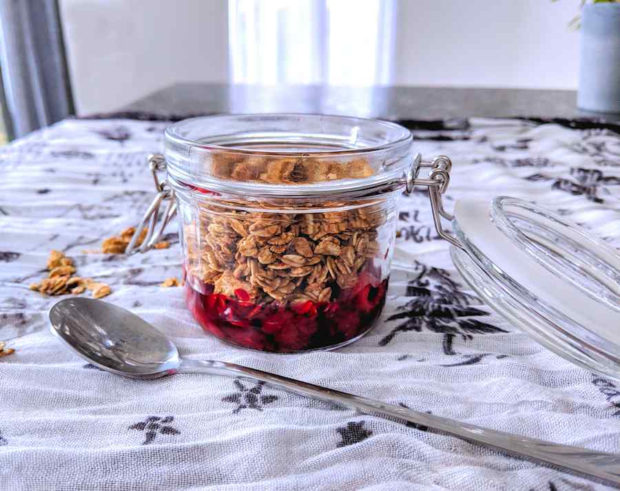 toasted oats with fruit compote