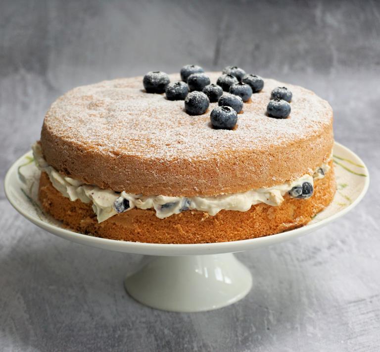 genoise sponge cake with mascarpone filling cuisinefiend.com
