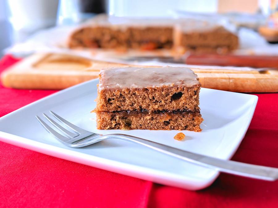 ginger cake with jam filling