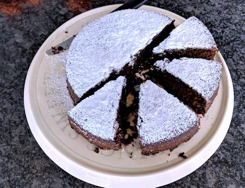 ginger molasses cake