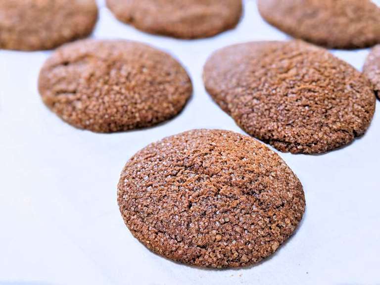 soft ginger and molasses cookies cuisinefiend.com