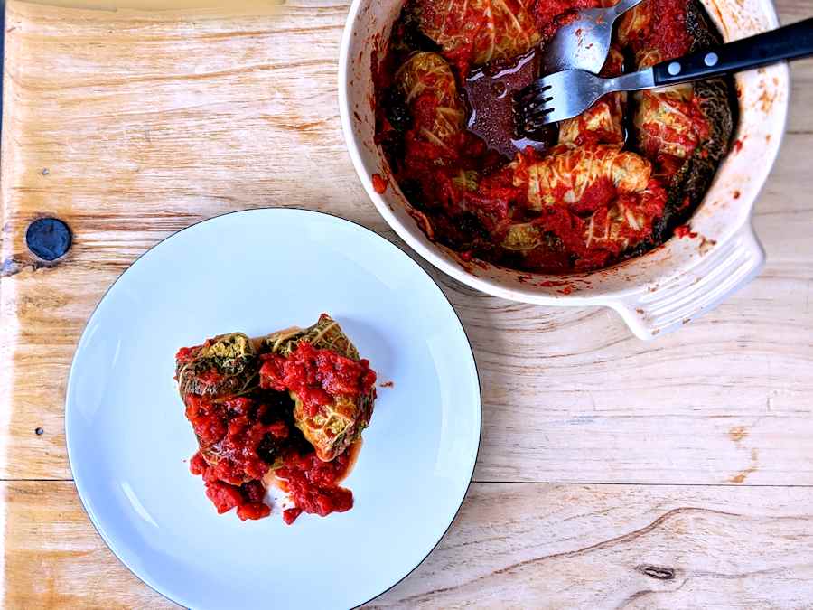 stuffed cabbage rolls golubki cuisinefiend.com