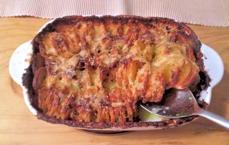 Hasselback potato gratin
