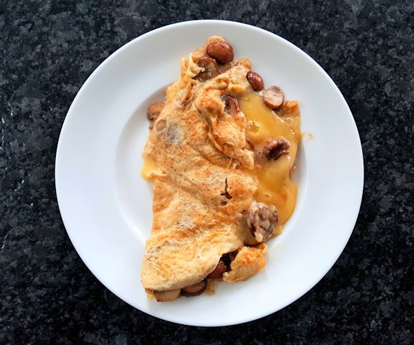 cheese and mushroom omelette cuisinefiend.com keto diary