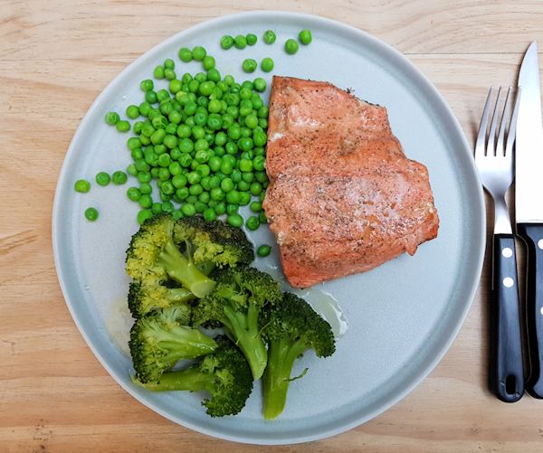 salmon and greens cuisinefiend.com keto diary