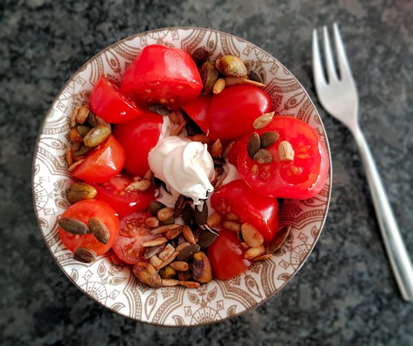 mascarpone seeds and tomatoes
cuisinefiend.com keto diary
