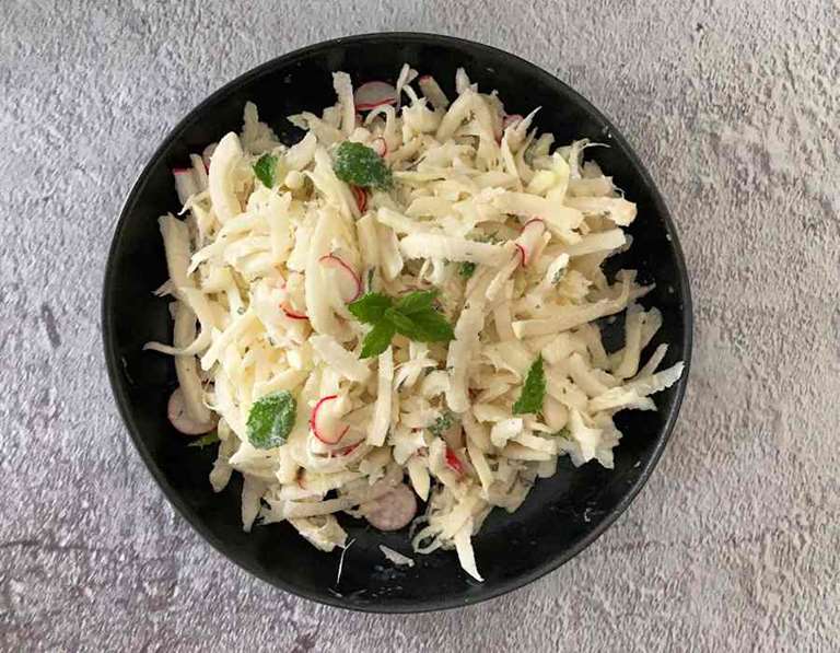 kohlrabi slaw cuisinefiend.com