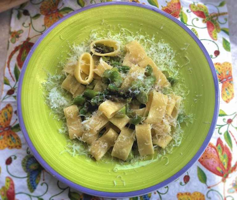 Lemon asparagus pasta