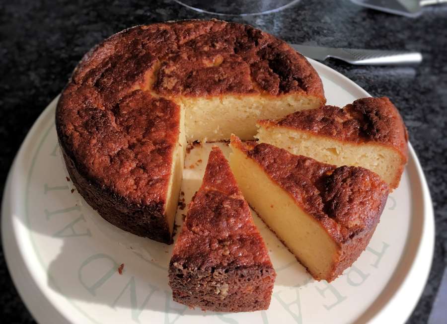 Lemon ricotta cake