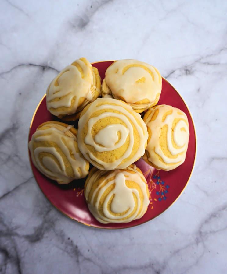 lemon and vanilla whoopie pies cuisinefiend.com