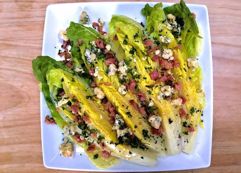 Lettuce bacon and blue cheese salad