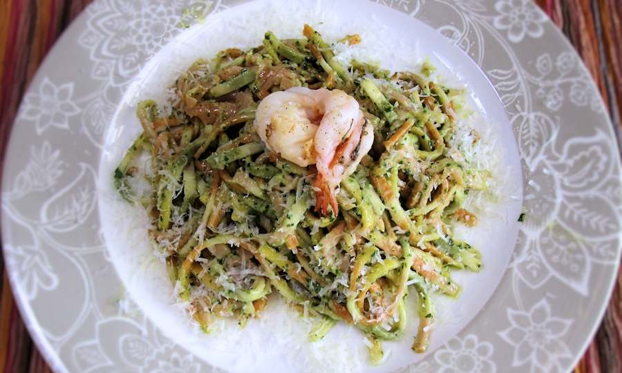 Linguine with smoked salmon and pesto