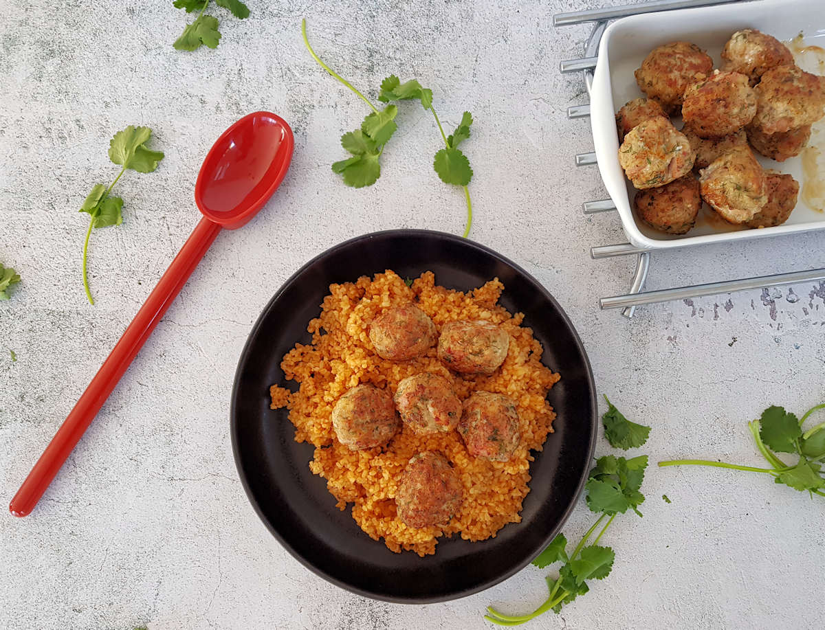 meatballs with tomato bulgur cuisinefiend.com