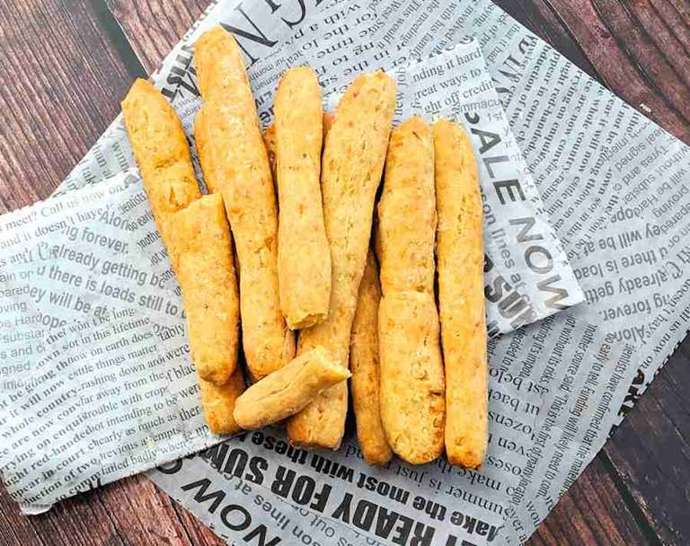 oregano cheese straws cuisinefiend.com