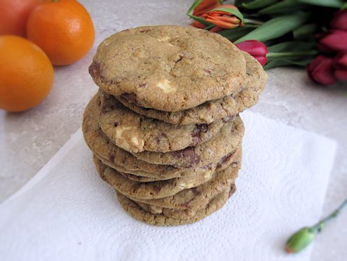 pistachio and chocolate chip cookies