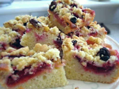 plum streusel cake