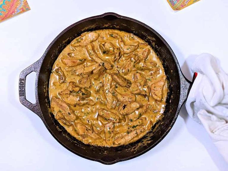 pork stroganoff cuisinefiend.com