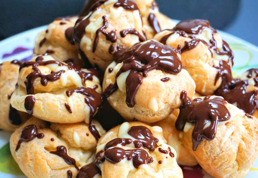 Triple Chocolate Mousse Balls