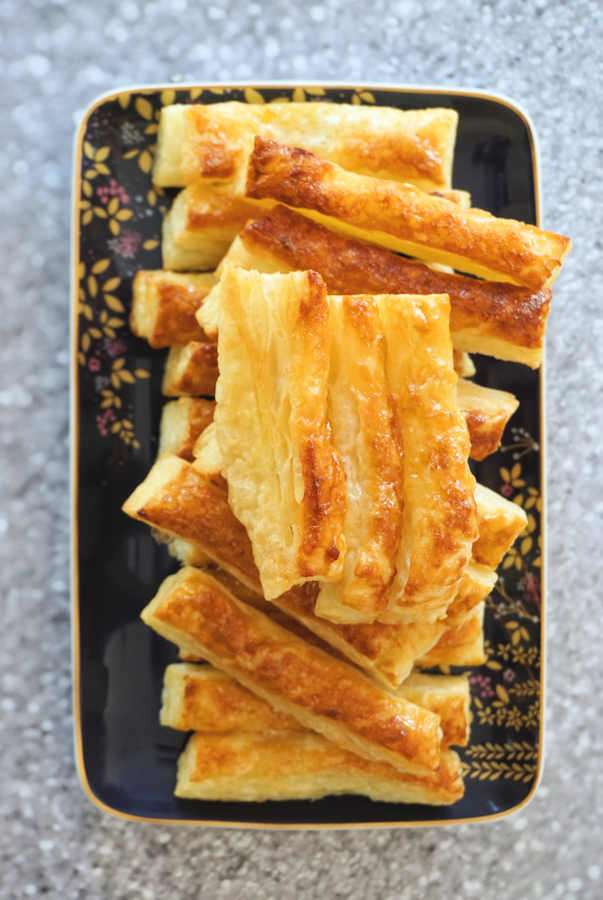 sweet puff pastry straws cuisinefiend.com