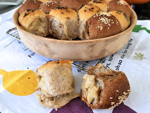 pull apart sourdough rolls