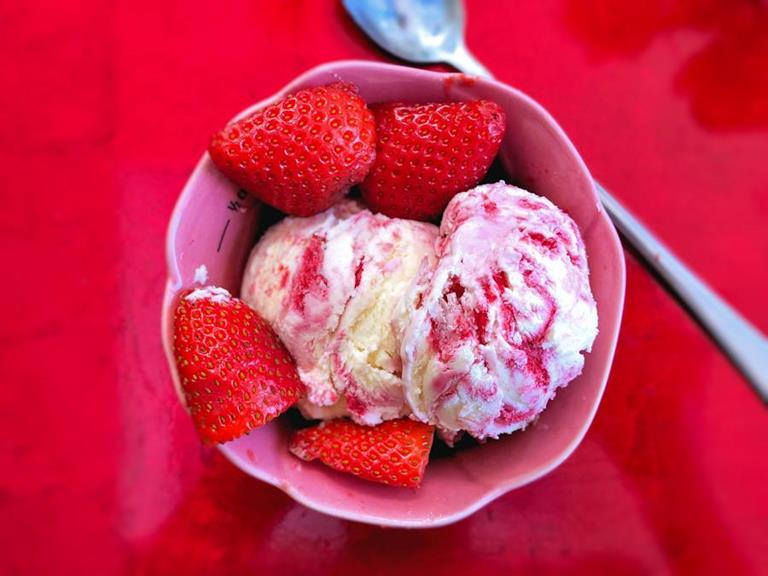 raspberry ripple ice cream