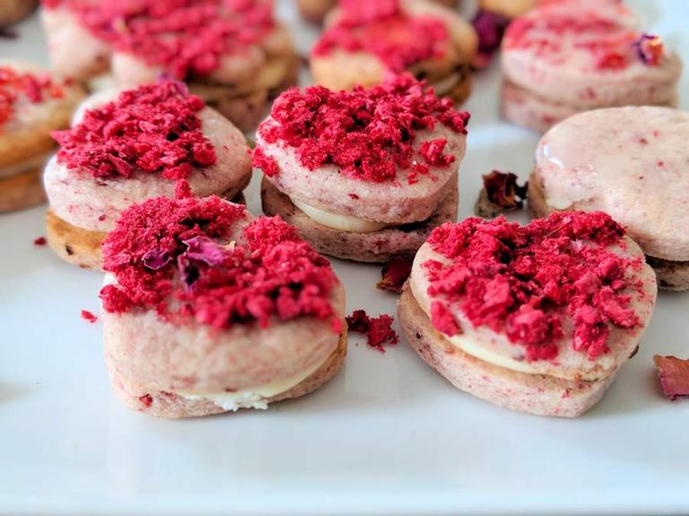 valentine sandwich cookies cuisinefiend.com